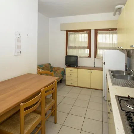 Apartment In -ro- With Kitchen Rosolina Mare